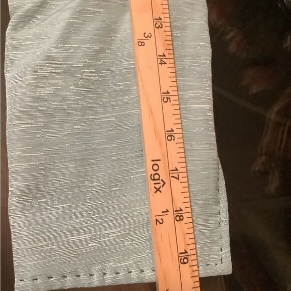 This Carlisle two-piece 100% silk skirt suit size 2 formal holiday New Year’s - Picture 12 of 15